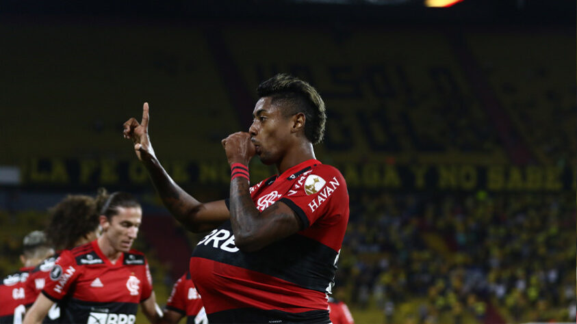 Na noite da última quarta-feira, após mais uma vitória sobre o Barcelona de Guayaquil, o Flamengo garantiu vaga na final da Libertadores de 2021. Por isso, a seguir, o LANCE! relembra todas as finais disputadas pelo Rubro-Negro nos últimos dez anos. Vale destacar que entraram para conta apenas finais em torneios no formato mata-mata. Dessa forma, a conquista da Taça Guanabara deste ano, por exemplo, não entrou na lista, uma vez que foi conquistada por pontos corridos.  