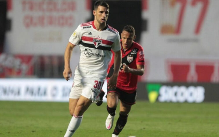 Calleri: recém-chegado ao São Paulo, Calleri disputou três partidas, mas em todas ele saiu do banco de reservas. Ele ainda não está na forma física ideal.