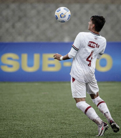 Damaceno - 19 anos - zagueiro - contrato com o Fluminense até 31/12/2022