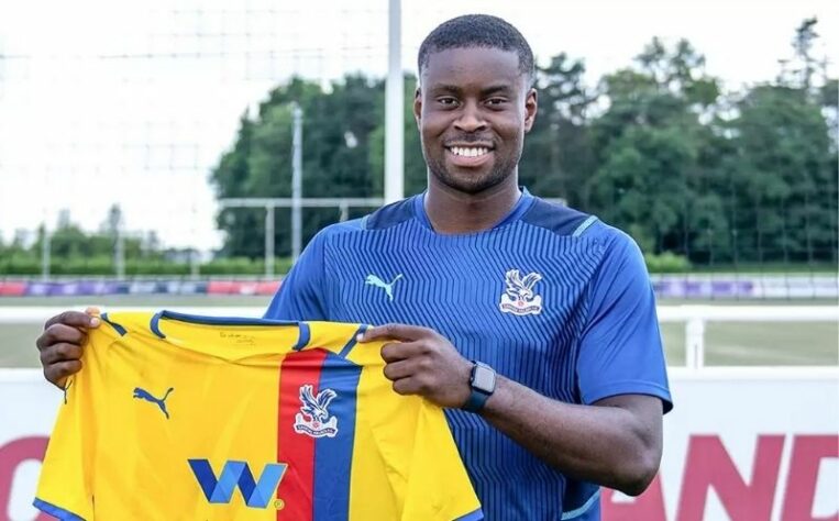 30° lugar - Marc Guehi (21 anos) - Zagueiro - Contratado pelo Crystal Palace - Ex-time: Chelsea - Valor da transferência: 23,34 milhões de euros (R$ 142,3 milhões).