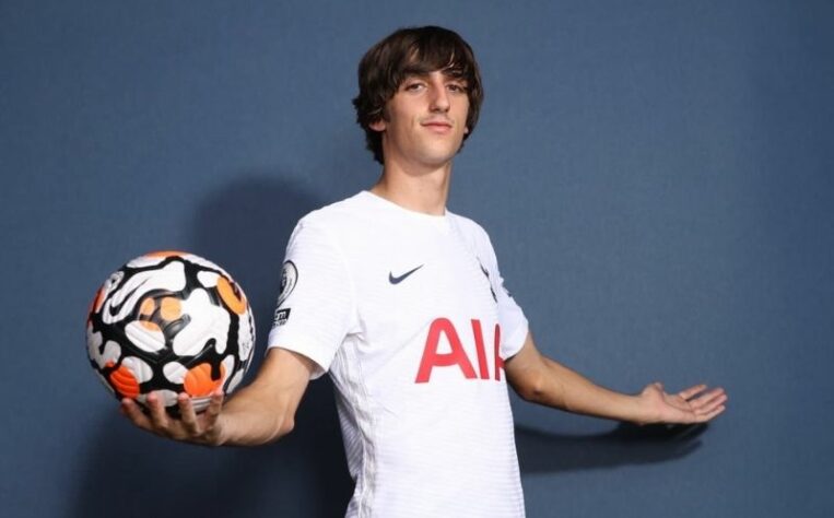 25° lugar - Bryan Gil (20 anos) - Atacante - Contratado pelo Tottenham - Ex-time: Sevilla - Valor da transferência: 25 milhões de euros (R$ 152,5 milhões).