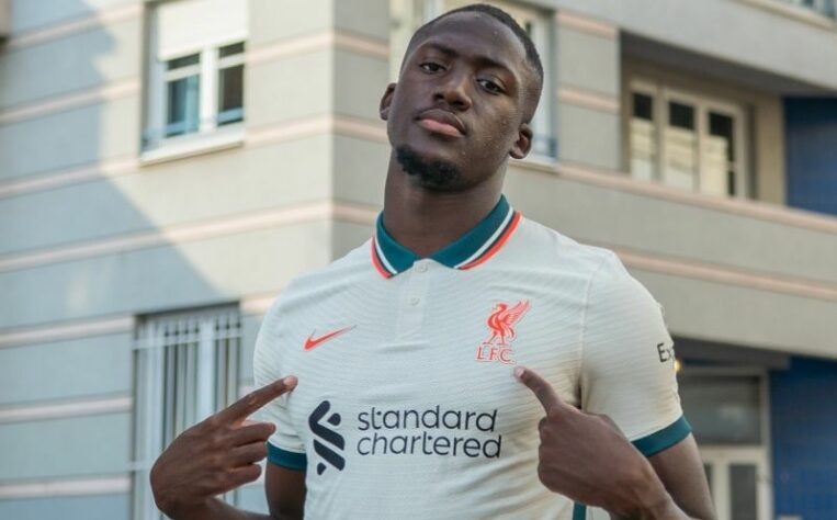 8° lugar - Konaté (22 anos) - Zagueiro - Contratado pelo Liverpool - Ex-time: RB Leipzig - Valor da transferência: 40 milhões de euros (R$ 244 milhões).