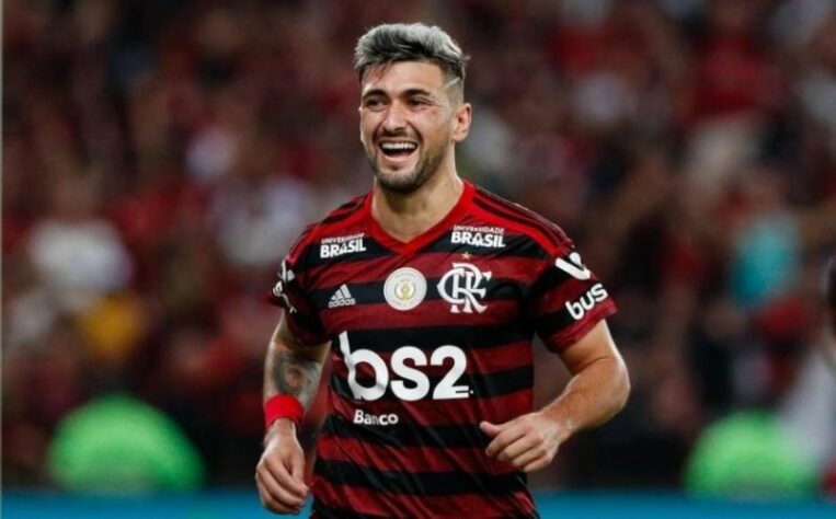 Meia: Arrascaeta (Flamengo) - 17 votos