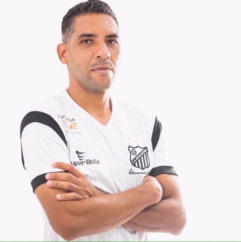 Édson - lateral-direito - 38 anos - Formado na base do Timão, defendeu o clube entre 2004 e 2007. Se aposentou em 2018 e se tornou empresário de jogadores.