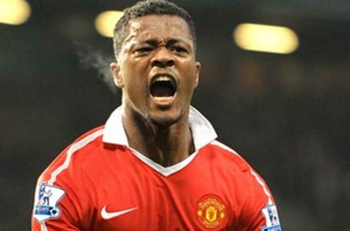 Patrice Evra - lateral-esquerdo foi destaque da Seleção Francesa e do Manchester United. Hoje está aposentado.