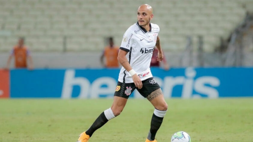 Fabio Santos: lateral-esquerdo - titular na decisão contra o Boca - 36 anos - atualmente está no Corinthians