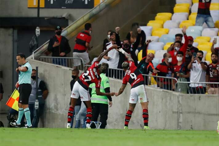 O Flamengo deu mais um passo para garantir vaga na decisão da Libertadores. Na noite desta quarta-feira, o Rubro-Negro venceu o Barcelona de Guayaquil por 2 a 0, no Maracanã, em partida válida pelo jogo de ida da semifinal da competição continental. A seguir, confira as notas (por João Alexandre Borges – joaoborges@lancenet.com.br): 