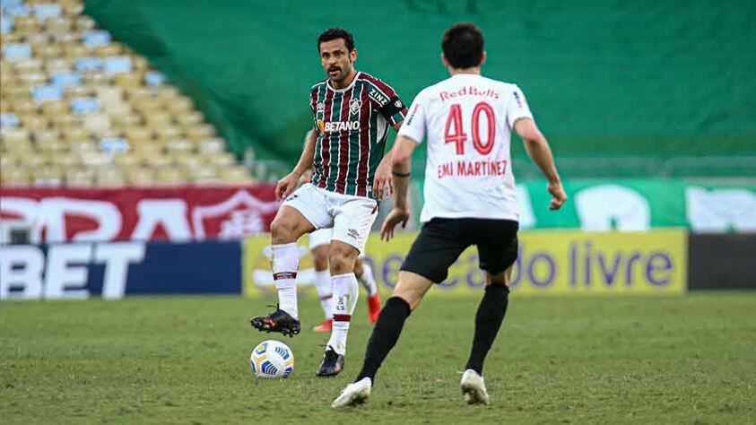 Red Bull Bragantino - Sobe: Com boa troca de passes e finalizações mais precisas, dominou início do segundo tempo e marcou um gol. / Desce: Não conseguiu neutralizar os ataques do Fluminense e falhou na construção de jogadas.