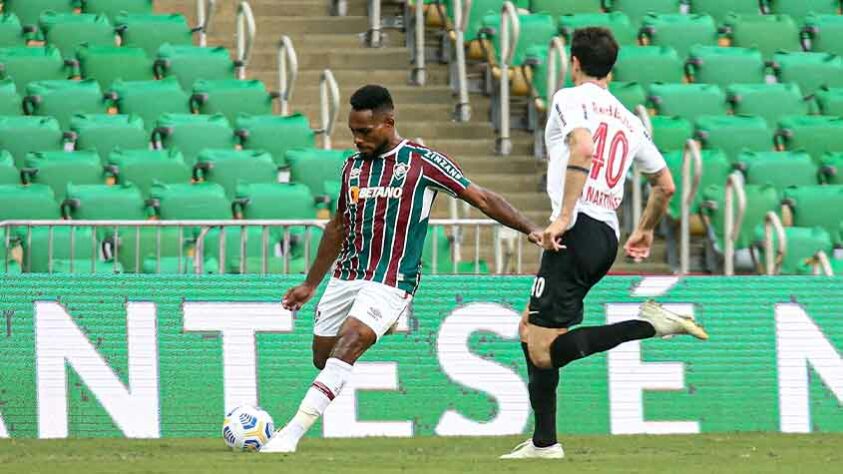 8° colocado - FLUMINENSE (32 pontos) - 22 jogos - Título: 0,25% - G6: 32,6% - Rebaixamento: 1,5%.