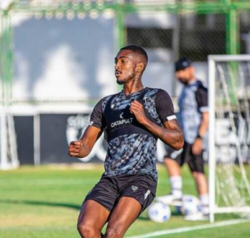 FECHADO - O Ceará permanece ativo no mercado de transferências e anunciou a chegada do centroavante Gabriel Santos, que estava na Caldense. O principal motivo para contratar o jogador foi o seu desempenho no time mineiro, que disputa a Série D do Campeonato Brasileiro, com 13 gols em 14 partidas.