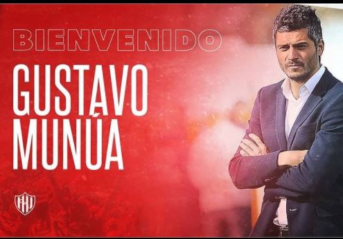 FECHADO - De maneira surpreendente, o Unión Santa Fe anunciou a chegada do seu novo treinador, Gustavo Munúa, que estava livre no mercado.
