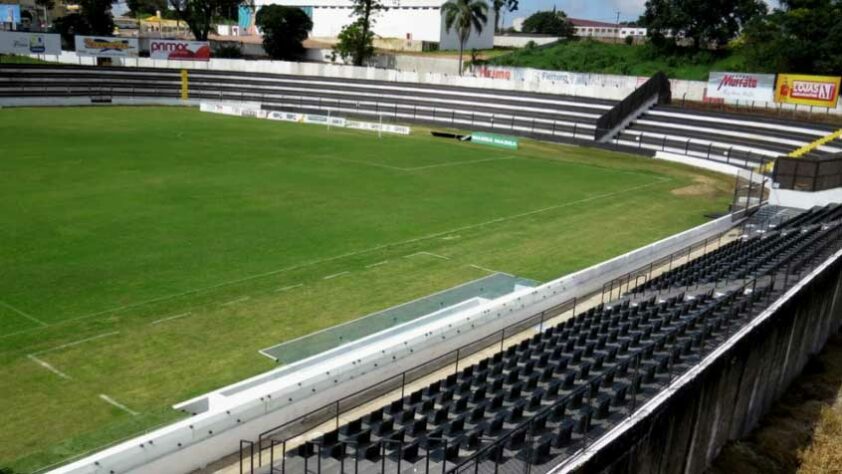 Cidade: Ponta Grossa (PR) - Clube: Operário - A Prefeitura liberou a volta do público nos jogos no Germano Krüger, estádio do Operário. 