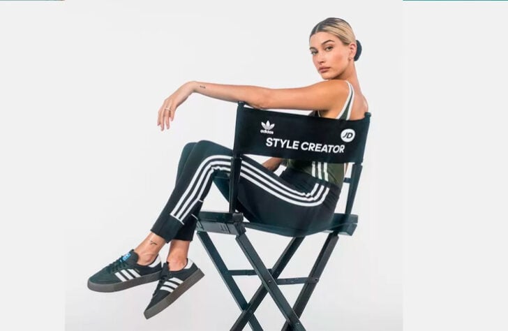 Hailey Bieber (24 anos) - Modelo - Parceria com a Adidas.