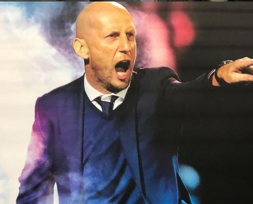 FECHADO - Fim da linha para Jaap Stam no FC Cincinnati. Após uma série de resultados negativos, o holandês foi demitido. O anuncio ocorreu nas redes sociais e agradou à torcida, que estava na expectativa pela saída do comandante.