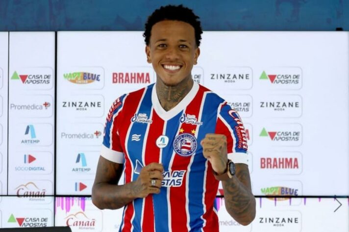 FECHADO - Na última quarta-feira (1), o volante Luizão foi apresentado oficialmente como novo jogador do Bahia. Emprestado pelo Vorskla-UCR, o meio-campo de 23 anos assinou contrato com o clube baiano até o fim de 2022 e já está apto para estrear no próximo sábado (4), contra o Fortaleza, pelo Brasileirão.