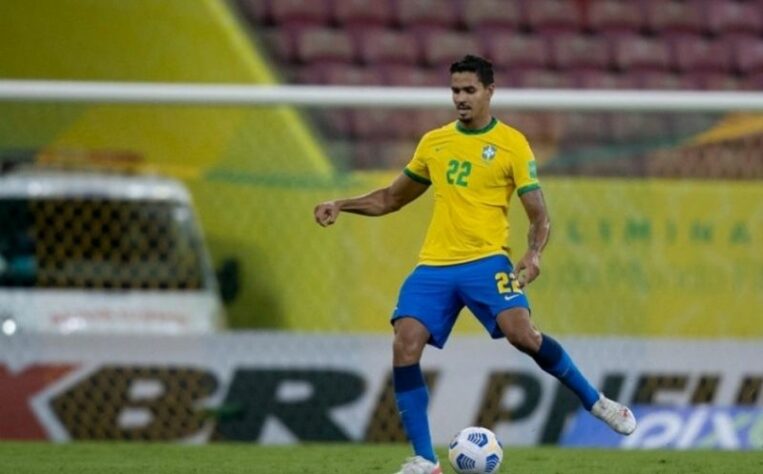 Zagueiro: Lucas Veríssimo, 26 anos - Benfica (POR).