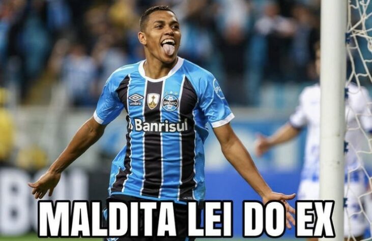 Vão cair? Em situação delicada no Brasileirão, Santos e Grêmio são alvo de memes nas redes sociais.