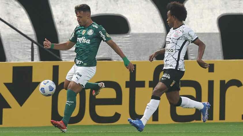 Corinthians e Palmeiras fizeram o 16º Dérbi na Neo Química Arena, o terceiro com o novo nome do estádio. No restrospecto, vantagem para o Timão, com sete vitórias contra cinco do Palmeiras, além de quatro empates. Confira como foi cada um desses duelos na galeria a seguir: