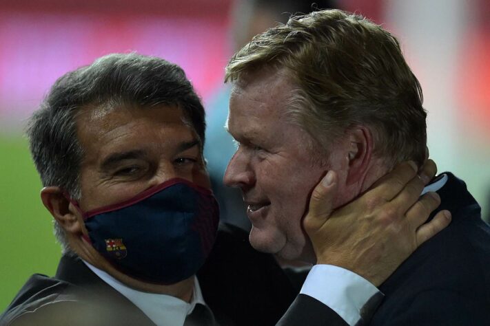 ESFRIOU - Ronald Koeman seguirá no Barcelona. Pelo menos é o que garante o presidente do clube catalão, Joan Laporta. Muito pressionado no comando técnico, Ronald Koeman vive dias complicados à frente do Barcelona, que enfrenta grave crise fora das quatro linhas.