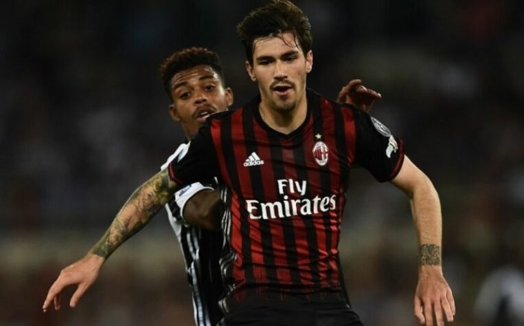 Alessio Romagnoli (zagueiro / 26 anos / Milan) - valor de mercado: 20 milhões de euros (R$ 128,2 milhões)