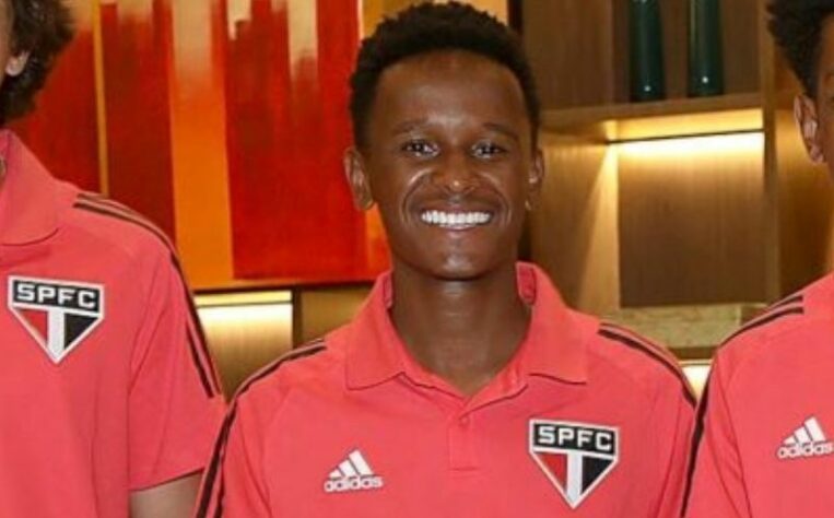Gabriel - Lateral esquerdo - O jovem lateral esquerdo do São Paulo tem contrato com o clube até maio de 2023.
