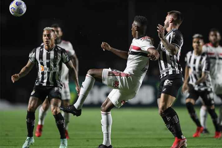 13° colocado - SÃO PAULO (27 pontos) - 22 jogos - Título: 0,019% - G6: 10,6% - Rebaixamento: 10%.