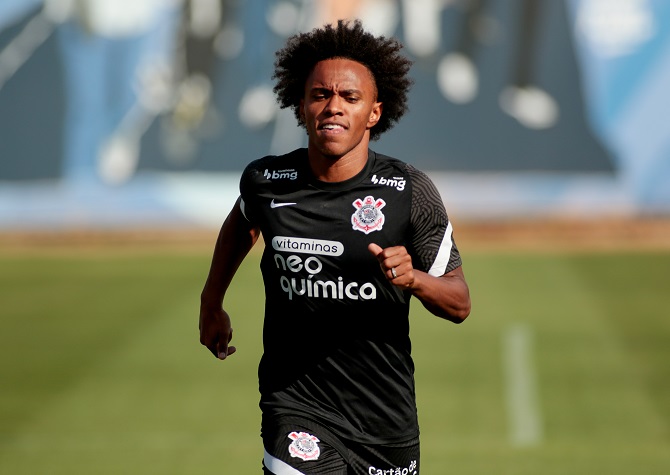 WILLIAN destacou-se na Copa América de 2019 ao ser convocado para substituir Neymar (cortado para o torneio). No entanto, também perdeu espaço com o decorrer da temporada. Voltou ao Corinthians. 