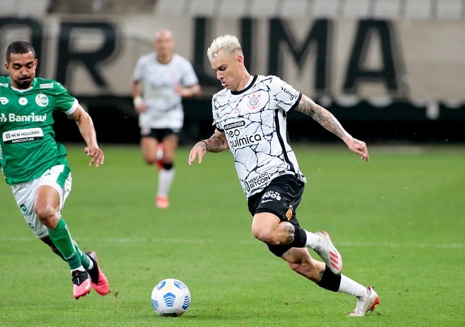 Róger Guedes - Tão badalado como os outros reforços do Corinthians, assumiu o protagonismo no ataque do Timão e foi muito importante para o time conseguir a vaga direta para a Libertadores.