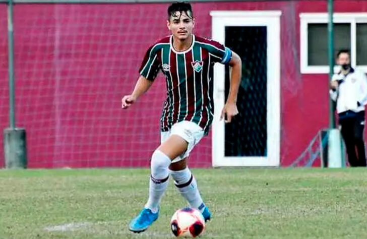 Felipe - 19 anos - lateral-direito - contrato com o Fluminense até 31/12/2024