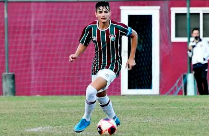 Felipe - nascido em 29/05/2002 - contrato até 31/12/2024. Fluminense não especifica quantos % tem dele.