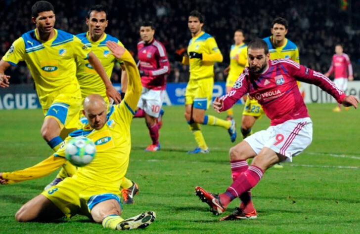 Apoel 1 x 0 Lyon - Oitavas de final, jogo de volta da Champions League de 2011/2012 - Data - 07/03/12 - Estádio - GSP Stadium.