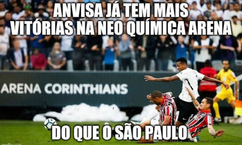 Interrupção do jogo da seleção brasileira vira meme: Anvisa, craque do jogo