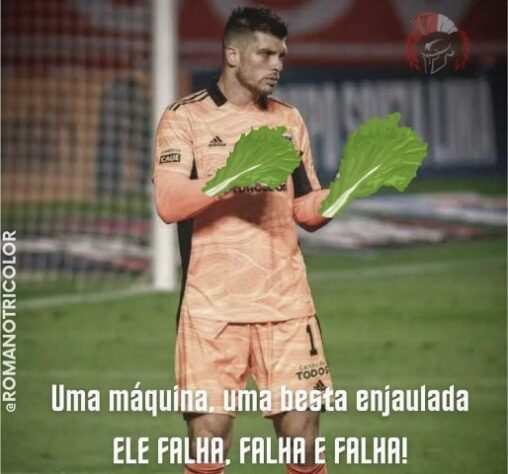 Tiago Volpi é alvo de memes após falha contra o Fortaleza