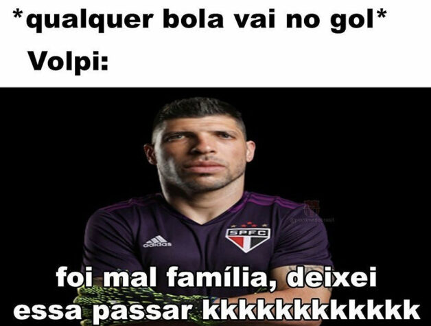 Tiago Volpi é alvo de memes após falha contra o Fortaleza