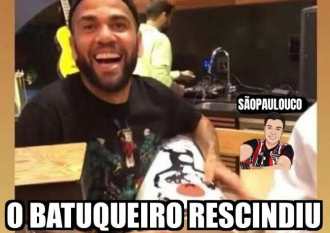 Fora do São Paulo, Daniel Alves protagoniza memes nas redes sociais