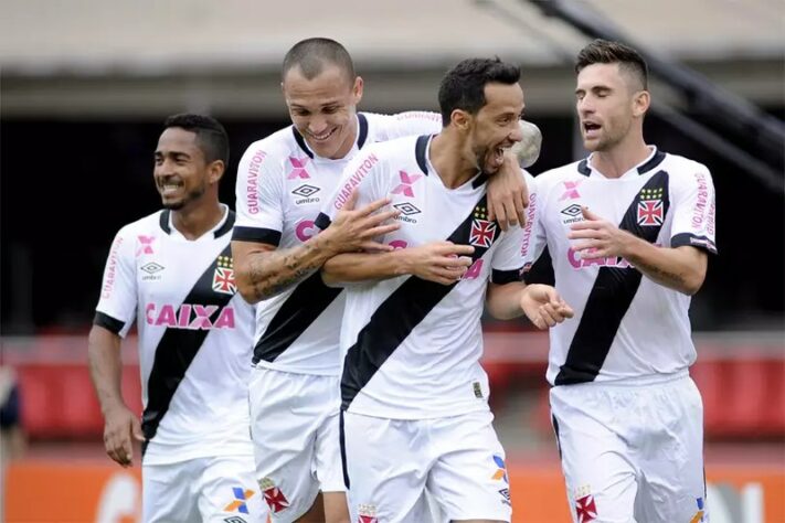 6º - São Paulo 2x2 Vasco - Brasileirão 2015 - Diante do Tricolor Paulista, Nene marcou de pênalti, no Morumbi, ao bater colocado, sem qualquer chance de defesa para o goleiro Rogério Ceni.