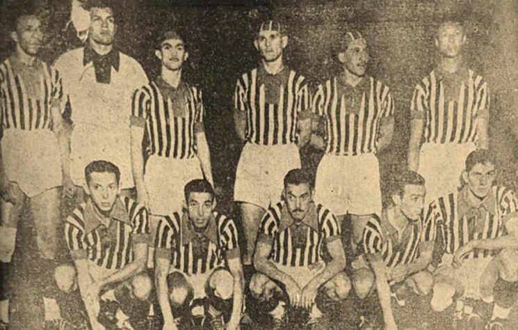 De acordo com o historiador Alexandre Giesbrecht, do site Jogos do São Paulo e Anotações Tricolores, a estreia do uniforme foi com derrota por 2 a 0 para o Flamengo.
