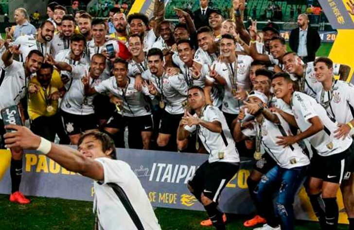 Corinthians (28,37 milhões de torcedores) - 9 títulos: Uma Libertadores (2012), um Mundial (2012), uma Recopa Sul-Americana (2013), dois Campeonatos Brasileiros (2015 e 2017) e quatro estaduais (2013, 2017, 2018 e 2019).