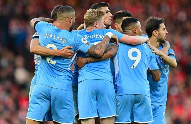 8. Manchester City (2020/21) - 21 vitórias.
