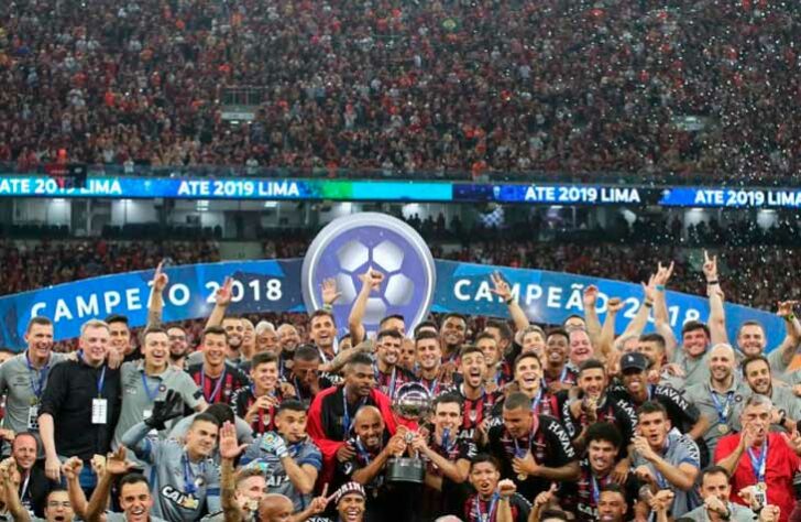 Athletico-PR (1,3 milhão de torcedores) - 6 títulos: Uma Copa Sul-Americana (2018), uma Copa do Brasil (2019) e quatro estaduais (2016, 2018, 2019, 2020).