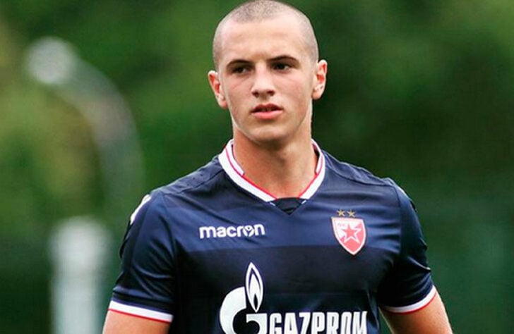 Aleksandar Kahvic (Bósnia) - Clube: Red Star Belgrade (Sérvia) - Posição: Atacante. 
