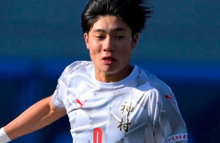 Shio Fukuda (Japão) - Clube: Kamimura Gakuen (Japão) - Posição: Atacante.