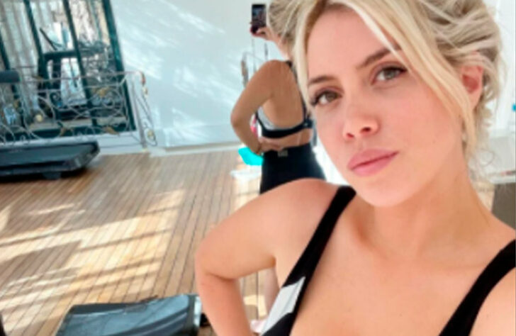 Um dia após postar a mensagem na qual acusa Icardi de traição, Wanda Nara fez outra postagem, onde mostra sua mão sem aliança, com a seguinte legenda: "Prefiro minha mão sem aliança". O atacante teve a permissão do clube para não participar do duelo contra o RB Leipzig, pela Champions League, para poder resolver se iria ou não se separar da modelo argentina.