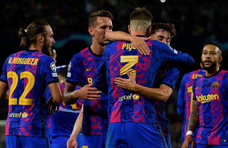 7. Barcelona: -663 milhões de euros