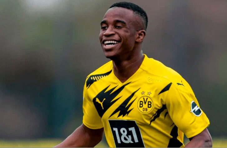  1º lugar: Youssoufa Moukoko - atacante - 17 anos - Borussia Dortmund (ALE) - valor de mercado: 15 milhões (R$ 76,8 milhões)