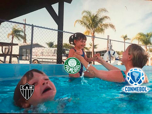 Tentativa frustrada de anulação do jogo contra o Palmeiras pela Libertadores faz Galo ser alvo de memes nas redes sociais.