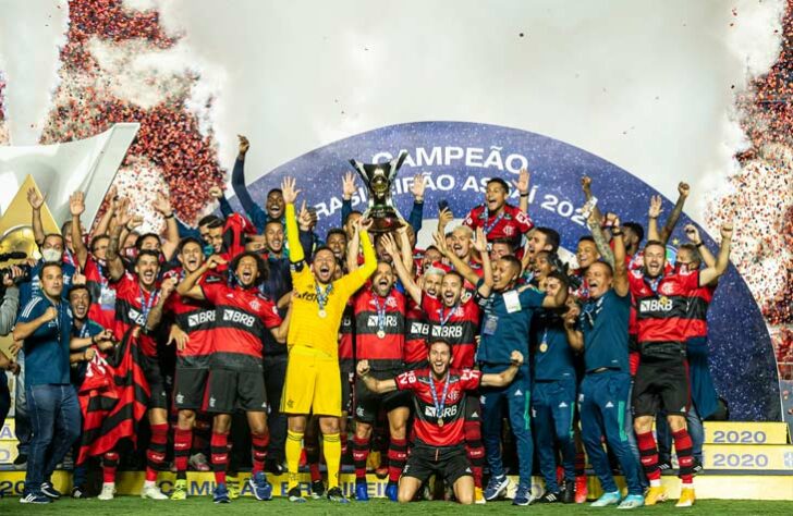 Flamengo (37,90 milhões de torcedores) - 12 títulos: Uma Libertadores (2019), uma Recopa Sul-Americana (2020), duas Supercopa do Brasil (2020 e 2021), dois Campeonatos Brasileiros (2019 e 2020), uma Copa do Brasil (2013) e cinco estaduais (2014, 2017, 2019, 2020 e 2021).