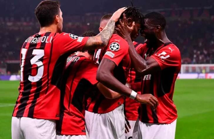 Serie A - O Milan encerrou um jejum de dez anos na temporada 2021/22. A ESPN e Star + transmitem o Campeonato Italiano em 2022/23.