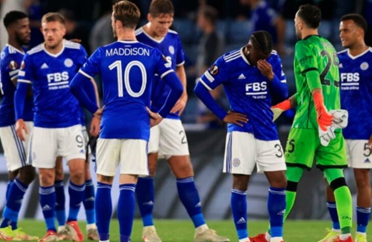 20º lugar: LEICESTER CITY - Único clube da Premier League que não gastou na última janela de transferências. Fez apenas uma contratação: o goleiro Alex Smithies, sem custos. 