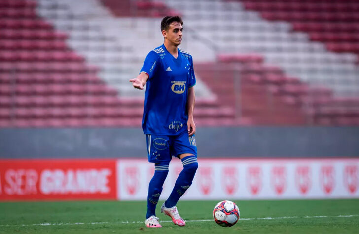 Weverton (Cruzeiro) - O zagueiro recebeu oportunidades no profissional da Raposa e foi convocado para defender a Seleção Brasileira Sub-18 na Revelations Cup (Copa das Revelações).
